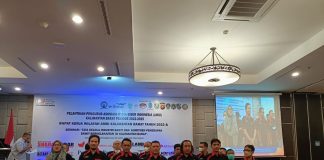 Pengurus AMSI Kalbar Periode 2022-2025 Dilantik Pengurus Asosiasi Media Siber Indonesia (AMSI) Wilayah Kalimantan Barat Periode 2022-2025 resmi dilantik oleh Pengurus AMSI Pusat Ronny Kusuma, di Ballroom Mercure Hotel, Jalan A.Yani Kota Pontianak, Senin (5/9/2022) pagi F,ist