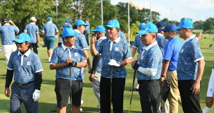 . Gubernur Kepri, Ansar Ahmad membuka Turnamen Golf Apindo Kepri 2022 di Southlink Country Club Batam, Jumat (02/08) F,diskominfo Kepri.