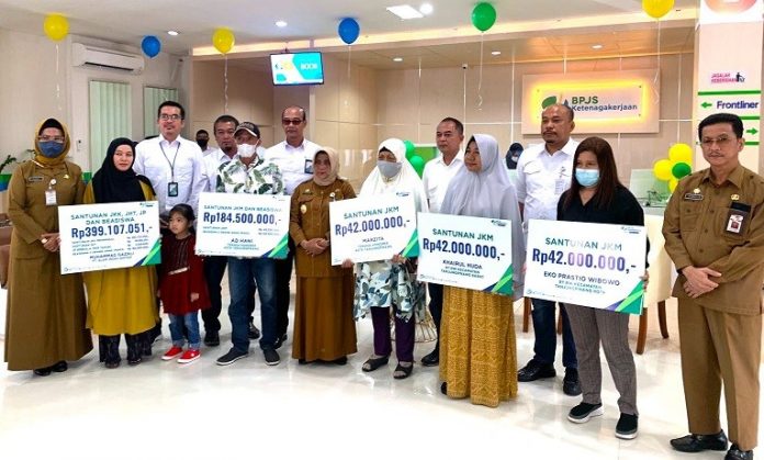  Pemerintah Kota Tanjungpinang sejak 2019 telah mengikutsertakan pegawai tidak tetap (PTT) ke dalam program BPJS Ketenagakerjaan atau BPJamsostek f,ist