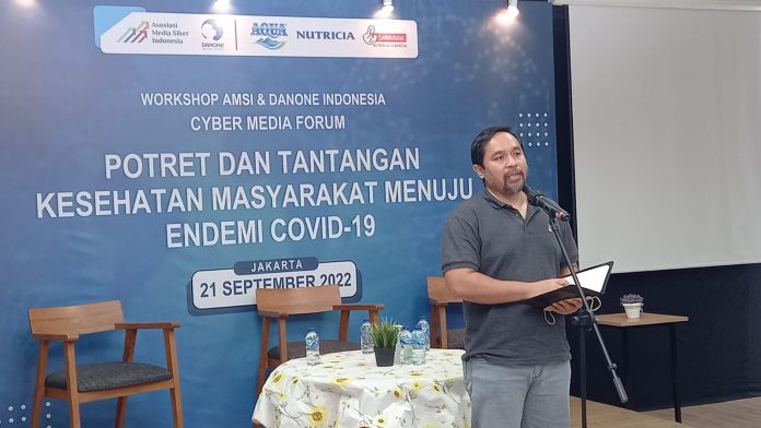 Sekretaris Jendral AMSI, Wahyu Dyatmika buka acara Program edukasi publik yang bertema “Potret dan Tantangan Kesehatan Masyarakat Menjelang Endemi COVID-19” berlangsung secara virtual pada 21 September 2022 F,AMSI