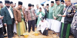 Pemko Pinang Hadiahkan Hibah Pembangunan Graha NU Peletakan pondasi pertama graha NU yang dilakukan oleh Wali Kota Tanjungpinang, Rahma, di Jalan Raya Bandara Raja Haji Fisabilillah, Kota Tanjungpinang, Kepri, Rabu (14/9) F,ist