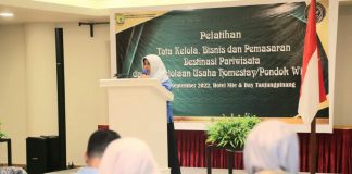 Sempat Tertidur, Homestay dan Destinasi Wisata Diharapkan Bangkit Kembali Wali Kota Rahma memberikan sambutan dalam acara pelatihan tata kelola bisnis dan pemasaran produk pariwisata dan pengelolaan usaha homestay/pondok wisata di di Hotel Nite and Day, Selasa (20/9) F, diskominfo Tanjungpinang