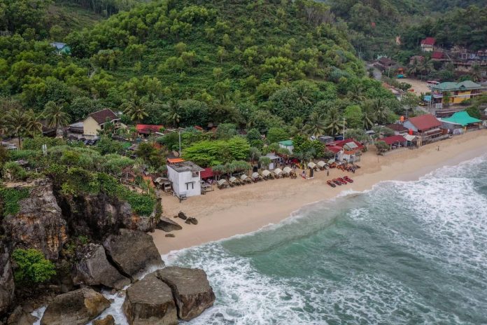 Keindahan topografi berupa pegunungan yang berbatasan langsung dengan pantai membawa Desa Wisata Tepus di Kabupaten Gunung Kidul masuk dalam 50 besar desa wisata terbaik ajang Anugerah Desa Wisata Indonesia (ADWI) 2022 f,kemenparekraf
