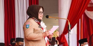 Kok Bisa Ya.. 6 Kwarcab Se-Kepri Bulat Usung Marlin jadi Ketua Kwarda Pramuka, tapi Kok Terganjal? Wagub Marlin, saat bertindak selaku Pembina Upacara Peringatan Ke-60, Hari Pramuka, Tahun 2021, Gerakan Pramuka Kwarda Kepri, di Halaman Gedung Daerah, Tanjungpinang, Kamis (26/8/2021) lalu F,diskominfo Kepri