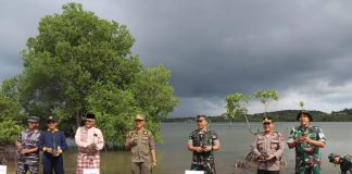 Kodim 0315/Tanjungpinang Gelar Penanaman 1.000 Bibit Pohon Mangrove Komando Distrik Militer (Kodim) 0315/Tanjungpinang bersama Dinas Lingkungan Hidup bekerjasama menggelar kegiatan Penanaman 1.000 Bibit Pohon Mangrove Pada Program Pembinaan Lingkungan Hidup Tahun 2022 Kodim 0315/Tanjungpinang, Jumat (09/9) F,ist