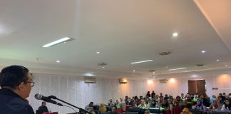 AMSI Masuk Kampus, Berikan Kuliah Membuat Produk Digital Media yang Baik Koordinator Wilayah Asosiasi Media Siber Indonesia, Ronny Kusuma memberikan kuliah umum kepada mahasiswa komunikasi Universitas Tanjungpura di Gedung Laboratorium Universitas Tanjungpura, Rabu (7/9) f,AMSI