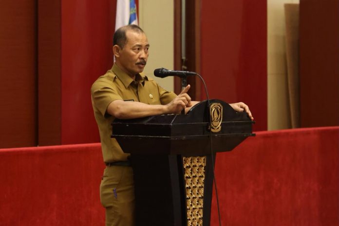 Sekretaris Daerah Provinsi Kepulauan Riau Adi Prihantara membuka secara resmi Forum Group Discussion (FGD) diselenggarakan selama dua hari, 18-19 Oktober  2022 di Aula Wan Seri Beni, Dompak, Tanjungpinang, F,Kominfo Kepri