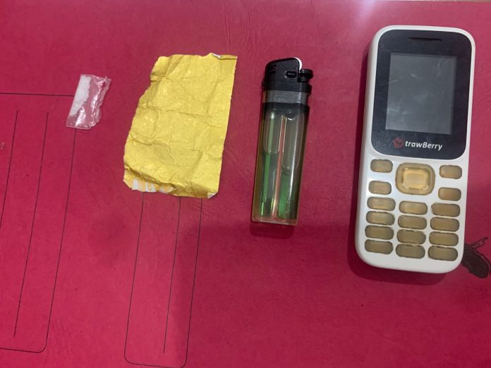 Dua orang pelaku tindak pidana narkotika diduga jenis sabu ditangkap Sat Resnarkoba Tanjungpinang, Kamis (13/10) F,Polresta Tanjungpinang