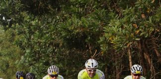 Absen Dua Tahun, Tour de Bintan Diikuti 481 Peserta dari 33 Negara Bupati Bintan Roby Kurniawan bersama Ketua TP-PKK Kepri Hj. Dewi Kumalasari Ansar bergantian melepas peserta wave I dan II Gran Fondo Classic pada garis start di Terminal Tri Sri Buana, Simpang Lagoi, Bintan, Sabtu (15/10) F,kominfo Kepri