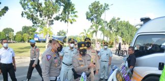 Operasi Zebra Seligi Tahun ini Lebih Banyak Menggunakan ETLE Kapolda Kepri Irjen Pol Aris Budiman mengecek kesiapan personelnya untuk Operasi Zebra Seligi-2022 dimulai hari ini Senin (03/10). F, humas Polda Batam