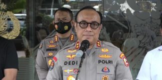 Tragedi Kanjuruhan, Bareskrim Periksa Direktur PT LIB, Ketua PSSI Jatim, Hingga 18 Anggota Polri Kadiv Humas Polri Irjen Dedi Prasetyo, Senin (3/10) menyampaikan, pihaknya akan memeriksa sejumlah saksi terkait Tragedi Kanjuruhan yang terjadi di Stadion Kanjuruhan Malang, Jawa Timur F,humas Polri