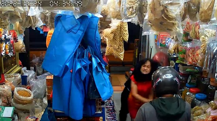 Polsek Tanjungpinang Kota Polresta Tanjungpinang berhasil menangkap satu orang tersangka inisial SS kasus tindak pidana kekerasan di Jalan Pelantar 2 toko Suhadi tanggal 24 Oktober 2022 F, Polresta Tanjungpinang