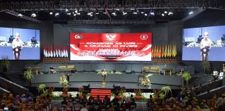 Presiden Jokowi Minta Impor Barang Mentah Dihentikan Presiden Jokowi meresmikan Pembukaan Kongres XII LVRI dan Munas XI PIVERI Tahun 2022, Selasa (11/102022), di Plaza Semanggi, Balai Sarbini, Jakarta. (Foto: Humas Setkab/Rahmat)