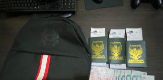 Polsek KKP Barelang Tangkap 5 Penyalur PMI Ilegal Unit Reskrim Polsek KKP Batam dipimpin Kanit Reskrim IPTU Agussapriadi Lubis mengamankan 5 orang Laki -laki dewasa yang diduga pelaku dugaan Tindak Pidana Perlindungan Pekerja Migran Indonesia, Selasa (4/10) F,Polsek KKP Barelang