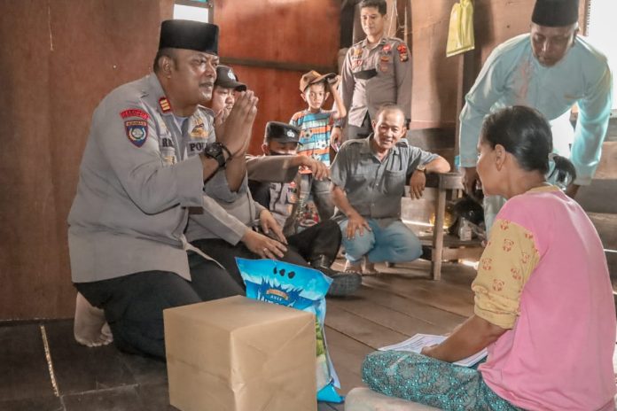 Kapolres Karimun AKBP Tony Pantano menggelar komunikasi dan silaturahmi kepada masyarakat Karimun, Jumat (18/11) F,Polres Karimun