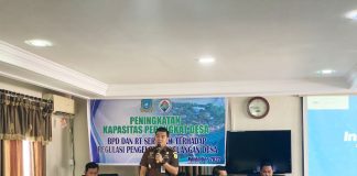 Tingkatkan Kapasitas Perangkat Desa, BPD, RW dan RT Desa Mengkait, Jaksa Cabjari Tarempa Sosialisasikan Hukum Kepala Cabang Kejaksaan Negeri Natuna di Tarempa (Kacabjari Tarempa) Roy Huffingtion Harahap dan Jaksa Fungsional Harys Ganda Tiar Sitorus mengikuti kegiatan pelatihan/peningkatan kapasitas perangkat desa, BPD, RW dan RT Desa Mengkait di ruang rapat Hotel Tropica Inn Anambas, Selasa (1/11) F,Cabjari Tarempa