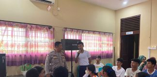 Jaga Penyalahgunaan Narkoba Terhadap Pelajar, Binmas Polresta Tanjungpinang Gelar Penyuluhan Kaur Bin Ops Sat Binmas Polresta Tanjungpinang Ipda Hilman bersama anggota Sat Binmas melaksanakan kegiatan Pembinaan dan penyuluhan kepada siswa-siswi SMP Negeri 7 Tanjungpinang, Kamis (03/11) F,Binmas Polresta Tanjungpinang