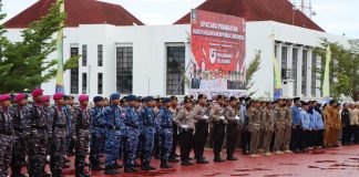 Peringatan Hari Pahlawan, Sekda Adi “Jadikan Peringatan Hari Pahlawan Jadi Inspirasi dan Motivasi” Peringatan Hari pahlawan tingkat Provinsi Kepulauan Riau Tahun 2022 digelar di lapangan kantor Gubernur Provinsi Kepulauan Riau, Kamis (10/11) f,Polresta Tanjungpinang
