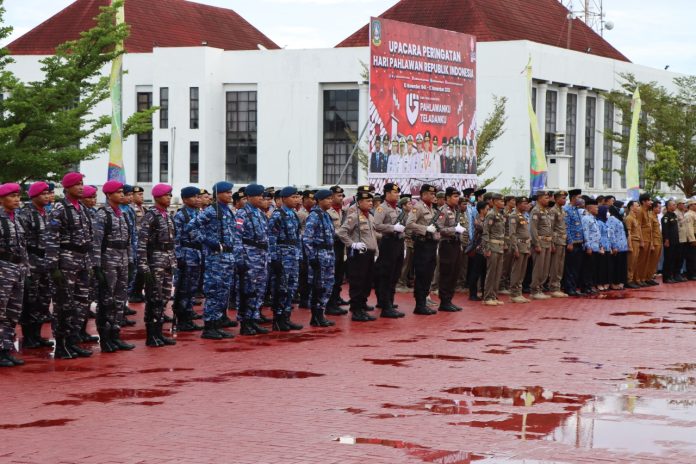 Peringatan Hari pahlawan tingkat Provinsi Kepulauan Riau Tahun 2022 digelar di lapangan kantor Gubernur Provinsi Kepulauan Riau, Kamis (10/11) f,Polresta Tanjungpinang