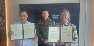 Dewan Pers dan Polri Tandatangani Perjanjian Kerjasama Tentang Perlindungan dan Penegakan Hukum Terkait Penyalahgunaan Profesi Wartawan Dewan Pers dan Polri menandatangani Perjanjian Kerja Sama (PKS) tentang perlindungan kemerdekaan pers dan penegakan hukum terkait penyalahgunaan profesi wartawan di Mabes Polri, Jalan Trunojoyo, Kebayoran Baru, Jakarta Selatan, Kamis 10 November 2022 F,Dewan Pers