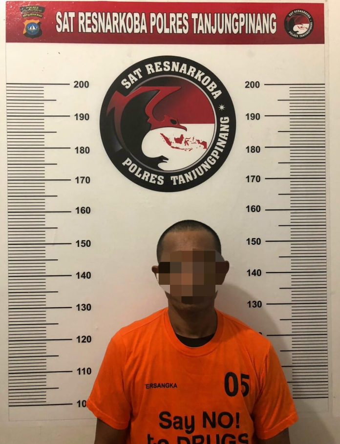 Sat Resnarkoba Polresta Tanjungpinang berhasil mengamankan seorang pelaku tindak pidana narkotika, inisial DM Selasa (15/11) f,Polresta Tanjungpinang