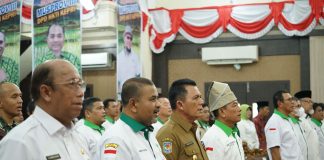 Aunur Rafiq Dilantik Sebagai Ketua DPD HKTI Provinsi Kepri 2022-2027 Gubernur Ansar saat menghadiri Pelantikan Pengurus DPD HKTI Provinsi Kepulauan Riau dan DPC HKTI Kabupaten/ Kota se-Kepulauan Riau Masa Bhakti tahun 2022-2027 Aunur Rafiq sebagai Ketua DPD HKTI Provinsi Kepulauan Riau dilantik langsung oleh Ketua Umum DPP HKTI yang juga Kepala Staf Kepresidenan (KSP) Jenderal TNI (Purn) Moeldoko di Gedung Nasional, Karimun, Senin (22/11) F,Diskominfo Kepri