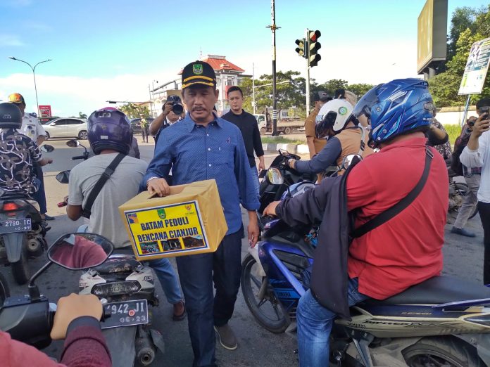 Pemerintah Kota (Pemko) Batam bersama Badan Pengusahaan (BP) Batam dan BASNAZ Kota Batam, menggalang donasi untuk korban gempa bumi Cianjur, Jawa Barat, Selasa (22/11) sore F,Pemko Batam