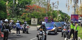 TNI/Polri Geladi Simulasi 42 Kegiatan Pengawalan dan Penyambutan Para Kepala Negara di KTT G20 Bali TNI/Polri menggelar geladi utuh pasukan pengamanan VVIP di seluruh lokasi kegiatan Konferensi Tingkat Tinggi (KTT) G20 di Bali Jumat (11/11) F,Humas Polri