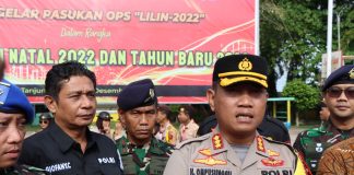 Pesan Kapolresta Tanjungpinang Buat Warga yang Mudik “Tinggalkan Rumah Jangan Lupa Titip Jaga Tetangga” Kapolresta Tanjungpinang Polda Kepri Kombes Pol. H. Ompusunggu, mengingatkan kepada warga di seluruh wilayah hukum Polresta Tanjungpinang agar senantiasa waspada dan lebih berhati-hati saat berpergian merayakan liburan Natal 2022 dan Tahun Baru 2023 F,Polresta Tanjungpinang