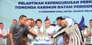 Walikota Rudi Ajak Pengusaha Asal Karimun Terus Dukung Pemko Batam Dalam Pembangunan Wali Kota Batam, Rudi menghadiri acara perayaan ulang tahun ke-3 dan pelantikan Kepengurusan Perkumpulan Tionghoa Karimun Batam periode 2022-2027, Minggu (11/12) malam, F,Pemko Batam