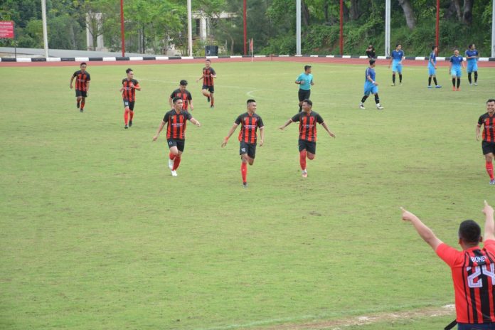 Final pertandingan sepak bola Kapolda Kepri Cup III digelar di Stadion Satya Haprabu Polda Kepri, Sabtu (10/12) F,Polda Kepri