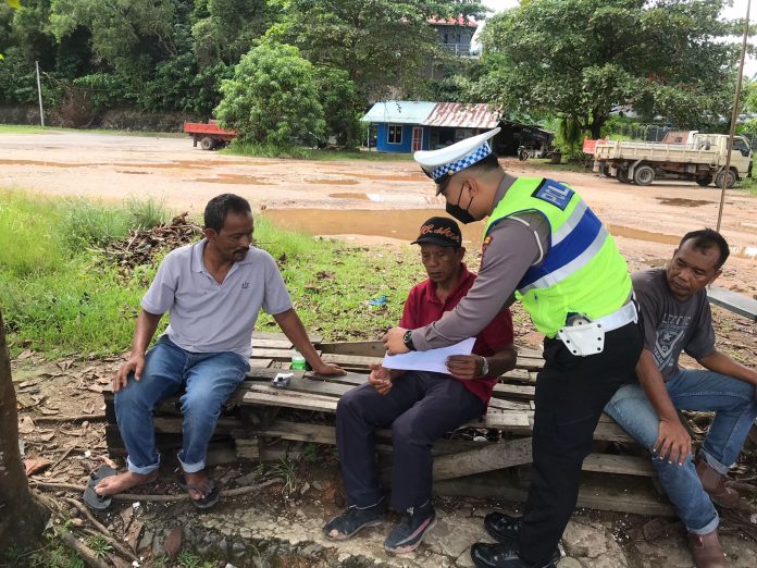 Masyarakat Kota Tanjungpinang yang melihat ada kecelakaan di jalan sekarang dapat menghubungi call center Unit Kecelakaan Satuan Lalu Lintas (Satlantas) Polresta Tanjungpinang. Masyarakat dapat menghubungi Call Center di nomor 0821 7193 8715. F,Polresta Tanjungpinang