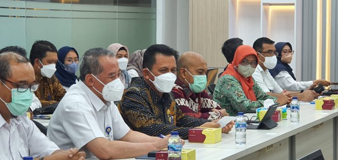 Kementerian PUPR, AIIB & Pemprov Kepri Gelar Rapat Teknis Bahas Persiapan MoU Jembatan Batam-Bintan di ruang rapat kantor Kementerian PUPR RI, Direktorat Jenderal Bina Marga lantai 5, Jakarta, Kamis (15/12) F, Diskominfo Kepri