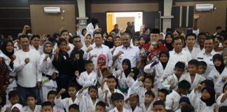 171 Atlet Bertanding di Kejuaraan silat Walet Puti Cup 2022 se-Kepri Sebanyak 171 atlet silat Walet Puti mengikuti kejuaraan ini dari Kabupaten Karimun, Kota Batam, dan Kabupaten Bintan. Walet Puti Cup juga diikuti oleh atlet dari perguruan silat yang lain seperti PSHT, Tapak Suci, Cempaka Putih, HIMMSI, dan SMI F, Diskominfo Kepri