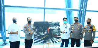 Lukisan Karya Para Difabel Terpampang Indah di Bandara Soekarno Hatta lukisan karya penyandang disabilitas yang terpilih dari kegiatan Police Art Festival 2022 dipajang di Terminal 3 Bandara Soekarno Hatta (Soetta), Tangerang, Banten, Kamis (29/12) F,Humas Polri
