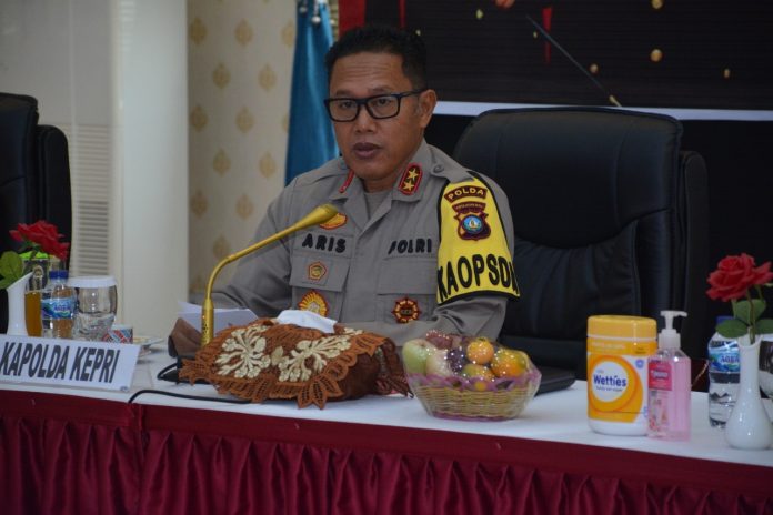 Kapolda Kepri Kepri Irjen Pol Dr Aris Budiman memaparkan rilis akhir tahun 2022 sebagai bentuk pertanggung jawaban kepada publik atas kinerja Polda Kepri selama Tahun 2022 di Graha Lancang Kuning Polda Kepri. Jumat (30/12) F, Polda Kepri