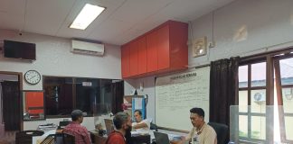AJI Tanjungpinang Kecam Aksi Penghalangan Kerja Jurnalis TVOne Saat Peliputan Demonstrasi Pencari Suaka Chairullah jurnalis TVOne melapor ke Polresta Tanjungpinang karena tindakan penghalangan dan perampasan kamera saat meliput aksi demonstrasi pencari suaka di Rudenim Tanjungpinang, Rabu (7/12) F,AJI