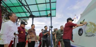 Menkum Ham Terima Satu Kapal Patroli Imigrasi Hibah dari Pemprov Kepri Menkumham RI Yasonna H Laoly dalam acara Serah Terima Kapal Patroli Imigrasi Pura Wira Ksatria dan Launching Second Home Visa di Lagoi Bintan Kepulauan Riau, Rabu (21/12) F,Diskominfo Kepri
