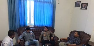 Audiensi degan KPU, Kapolresta Tanjungpinang Ingatkan KPU Jangan Sampai ada Anggota Polri Dapat Kartu Undanga Pemilih Kapolresta audiensi dengan KPU Tanjungpinang di Kantor KPU Kota Tanjungpinang, Rabu (11/01) F,Polresta Tanjungpinang