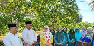 Konsen Perhatikan Sosial Ekonomi, Marlin Silaturahmi ke Desa-Desa di Natuna Wakil Gubernur Kepulauan Riau, Hj Marlin Agustina melakukan kunjungannya ke desa-desa di Kabupaten Natuna, Minggu (15/1) F,Pemprov Kepri