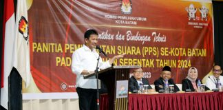 Wali Kota Rudi Minta Semua Warga Batam Sukseskan Pemilu 2024 Wali Kota Batam, Muhammad Rudi saat menghadiri Pelantikan Anggota Panitia Pemungutan Suara (PPS) di Hotel Pacific Palace Batam, Selasa (24/1) F,Pemko Batam