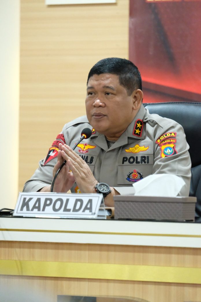 Kapolda Kepri, Irjen Pol Drs. Tabana Bangun langsung memaparkan arah kebijakannya (Commander Wish) sebagai Kapolda Kepri yang baru kepada seluruh Pejabat Utama Polda Kepri dan Kapolres/Ta jajaran, Selasa (31/1)