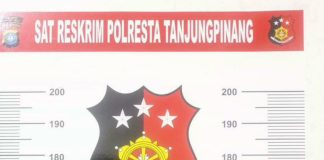 Kenal Lewat Michat Akhirnya Berujung Jadi Korban Perampasan Satreskrim Polresta Tanjungpinang berhasil mengamankan seorang pria Inisial (MA) 26 tahun tersangka pelaku pencurian dengan Kekerasan (Curas) di Jalan Raya Dompak Kota Tanjungpinang, Rabu (04/01) F,Polresta Tanjungpinang