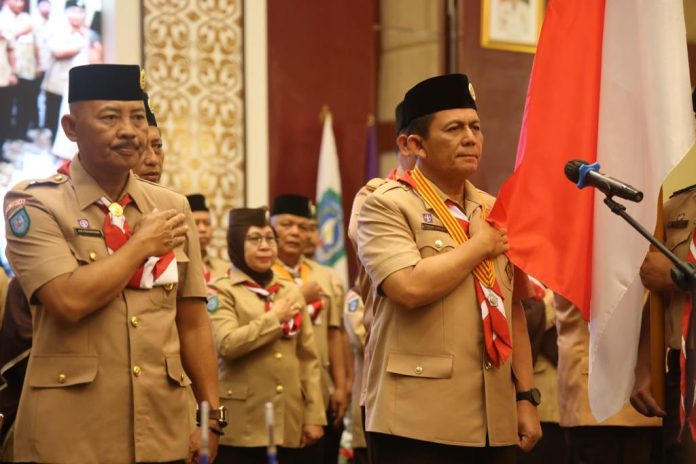 Gubernur Kepulauan Riau H. Ansar Ahmad dilantik menjadi Ketua Majelis Pembimbing Daerah Gerakan Pramuka Kepulauan Riau oleh Ketua Kwarnas Pramuka Komjen Pol (Purn) Budi Waseso diwakilkan oleh Sekretaris Jenderal Kwarnas Pramuka Mayjen TNI (Purn) Dr. Bachtiar di Aula Wan Seri Beni, Kantor Gubernur Kepulauan Riau, Dompak, Tanjungpinang, (01/02) F,Diskominfo Kepri