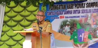 Jangan Lupa Besok Pemko Gelar Gotong Royong Massal Bersih-Bersih Sampah Kepala Dinas Lingkungan Hidup Kota Tanjungpinang Riono, mengatakan, gotong royong massal dilaksanakan secara serentak di tiap wilayah kelurahan. Gotong royong itu dalam rangka peringatan Hari Peduli Sampah Nasional (HPNS) Tahun 2023, Sabtu (25/2) F,Pemko Tanjungpinang