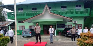 Bertindak Sebagai Inspektur Upacara, Berikut Pesan Kasat Binmas Polresta Tanjungpinang di Sekolah Madrasah Aliah Negeri Tanjungpinang Kasat Binmas Polresta Tanjungpinang Akp Narsanta, saat menjadi Inspektur upacara di sekolah yang beralamat di Jalan Raja Ali Haji Kota Tanjungpinang tersebut, Senin (27/02) F,Polresta Tanjungpinang