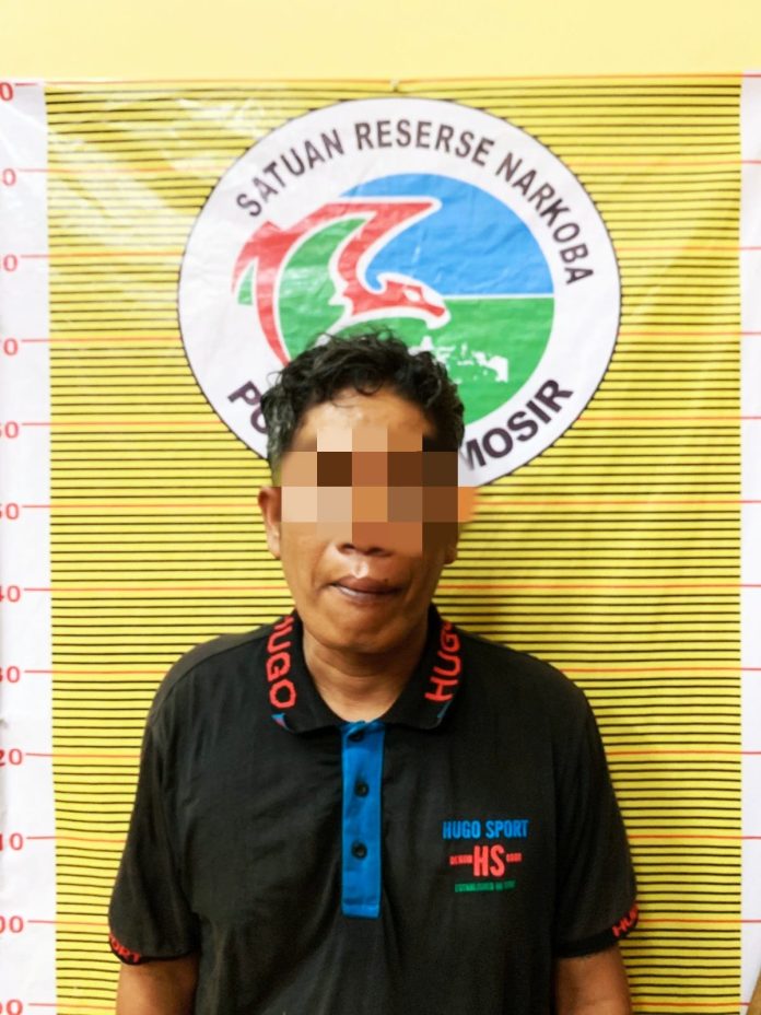 Satres Narkoba Polres Samosir berhasil menangkap satu orang pelaku tindak pidana narkotika jenis sabu inisial AS alias R di Desa Sialanguan Kecamatan Pangururan Kabupaten Samosir, Selasa, (21/2) F,Polres Samosir