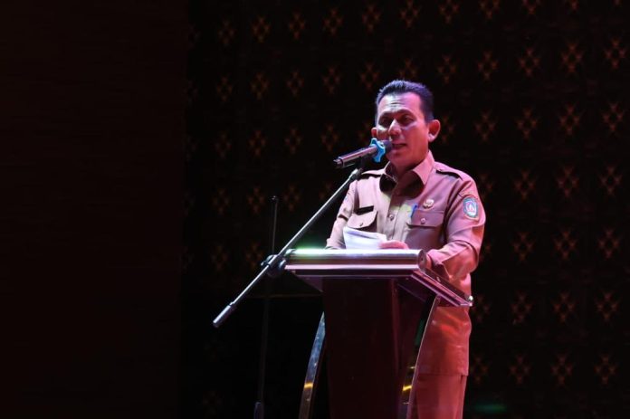 Gubernur Ansar saat membuka secara resmi Rapat Koordinasi Penyusunan Rencana Pendanaan Pelaksanaan Pemilihan Kepala Daerah Serentak Tahun 2024, bertempat di Hotel Aston Kota Batam, Selasa (28/2)