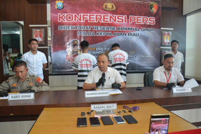Tim Opsnal Subdit 3 Kejahatan Kekerasan (Jatanras) Ditreskrimum Polda Kepri berhasil menangkap dua orang pelaku pencurian kendaraan bermotor inisial AS als A dan RKS als E hari Senin (6/2) F,Polda Kepri