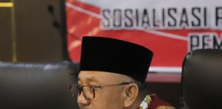 Ketua Bapemperda Kepri, Lis Darmansyah Minta Propemperda Harus sesuai dengan PP 12 Tahun 2018 Tentang Pedoman Penyusunan Tatib DPRD Ketua Bapemperda Provinsi Kepulauan Riau Lis Darmansyah mengatakan diperlukan penyusunan yang baik Propemperda di Kabupaten Bintan. Bapemperda Provinsi Kepulauan Riau melakukan kunjungan kerja di DPRD Kabupaten Bintan, Rabu (15/2/2023) F, Humas DPRD Kepri